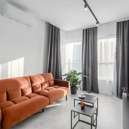 Apartment Jacuzzi Hideout - Private Terrace - Free Parking *