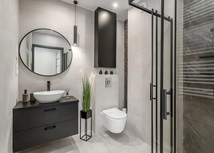 Jacuzzi Hideout - Private Terrace - Free Parking Apartamento Varsóvia